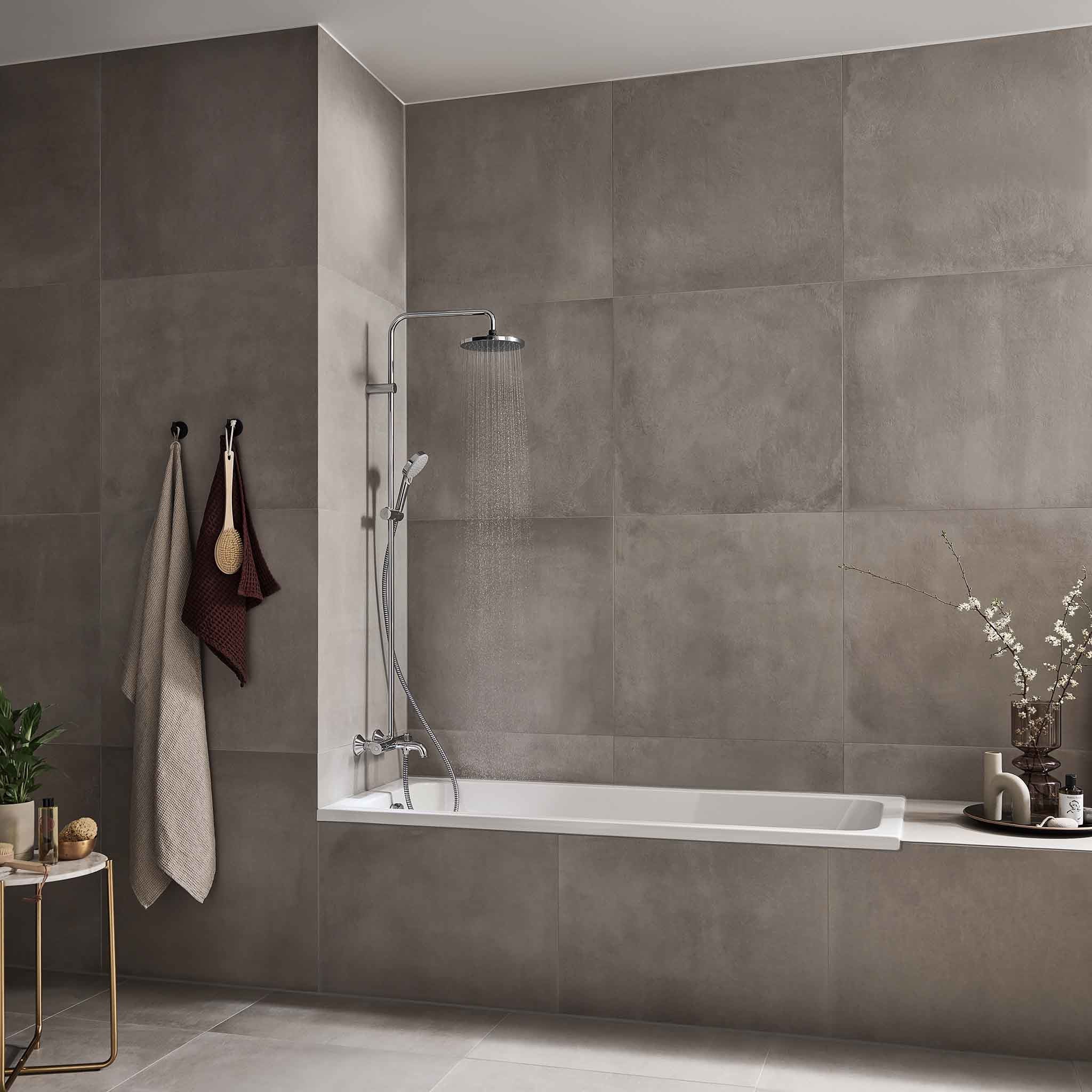 Hansgrohe Vernis Blend Showerpipe 200 1 Jet With Bath Thermostatic Chrome
