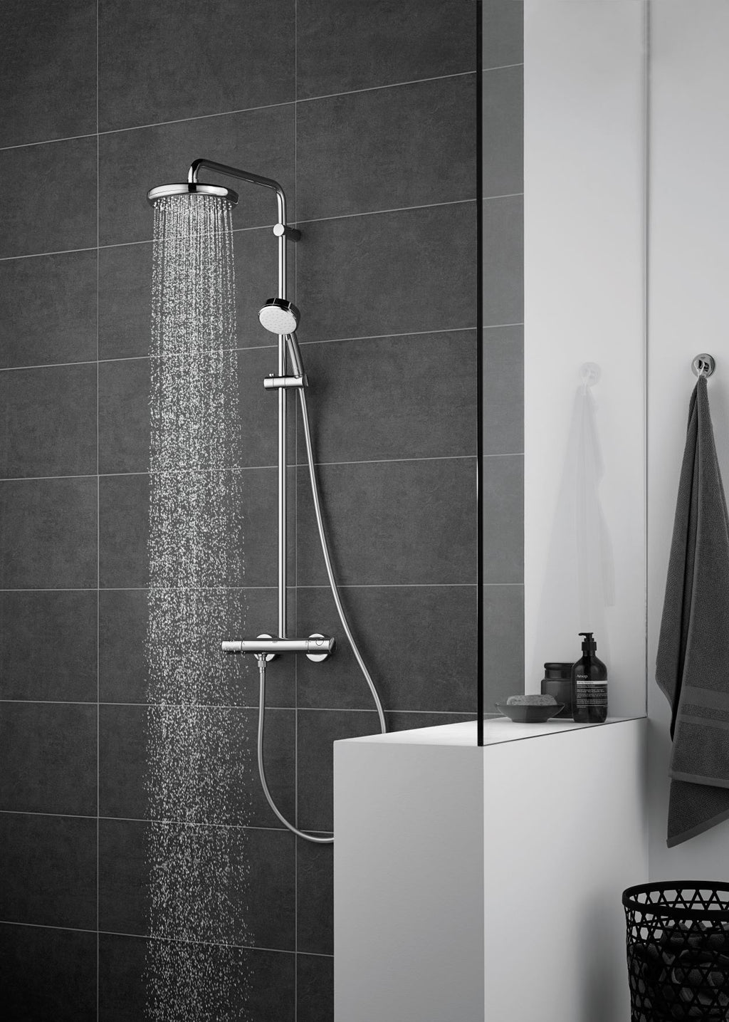 Grohe Tempesta Cosmopolitan System 210 Shower system with thermostat for wall mounting