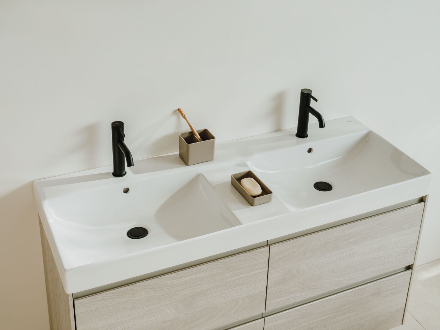 Roca Ona Countertop Tumbler Matt Grey