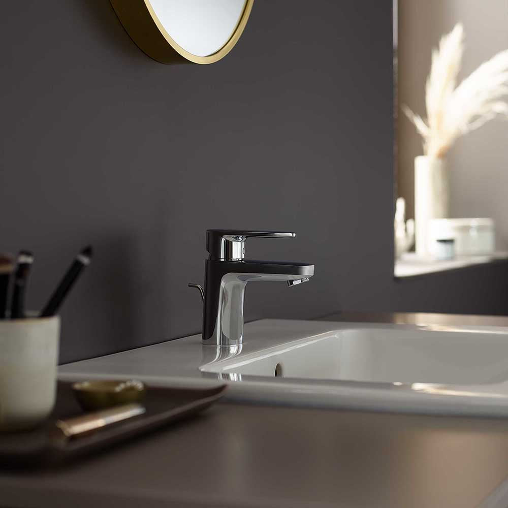 Hansgrohe Vernis Blend Single Lever Basin Mixer 70 With Metal Pop-Up Waste Set Chrome