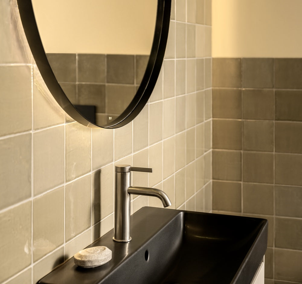 Roca Ona Basin mixer smooth body with click clack waste, Cold Start Stainless Steel