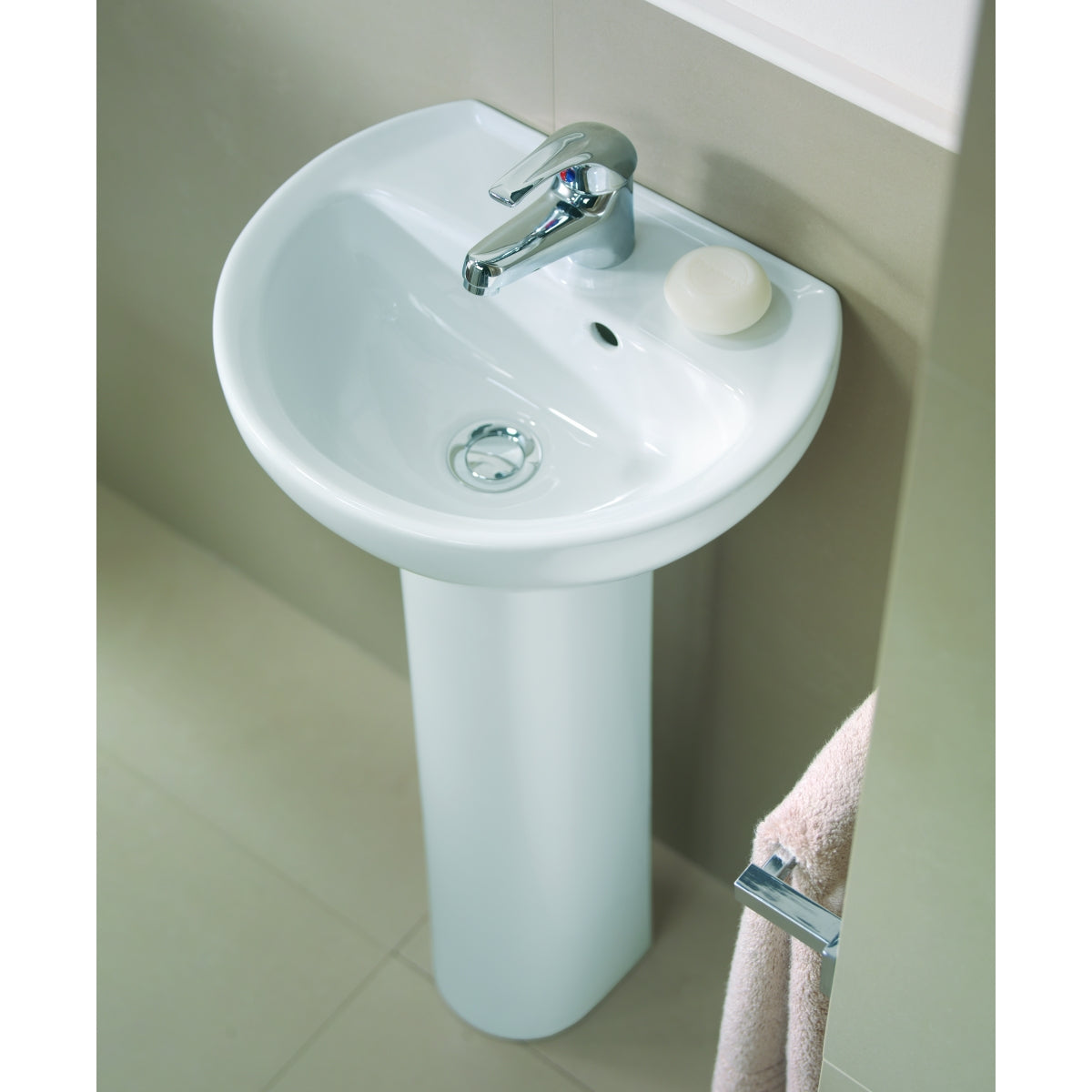 Twyford Alco handrinse basin with asymmetrical overflow: 40x33cm, Tap hole=centred, Overflow=visible, white