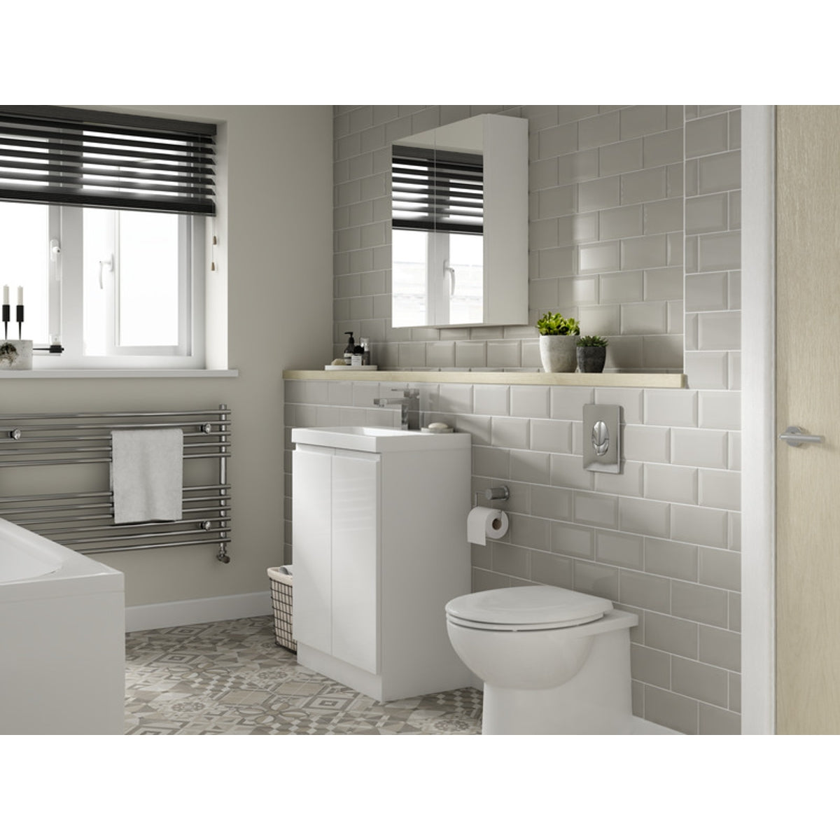 Verona Metro Light Grey Gloss Ceramic Tile 100 x 200mm Pack of 50 824645.
