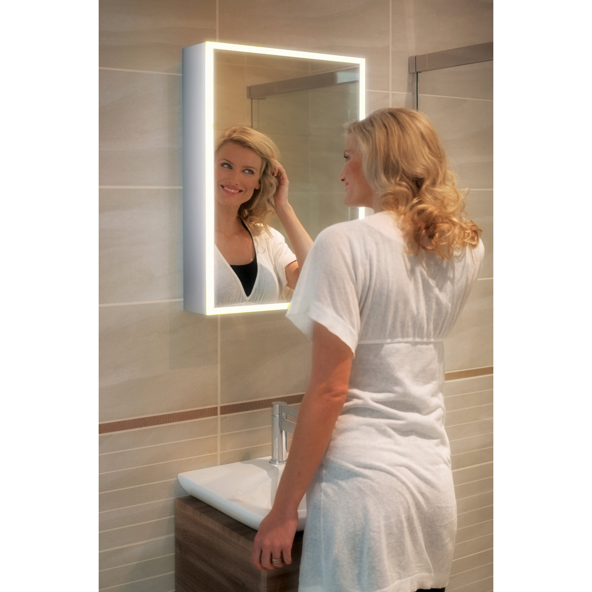 HiB Qubic 60 Bathroom Cabinet Double Door 46500