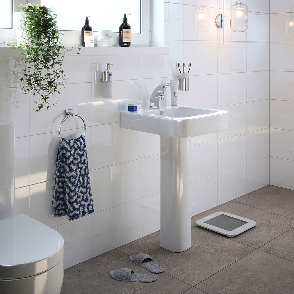 Verona Glossy White Ceramic Wall Tile 300x600mm Pk/8