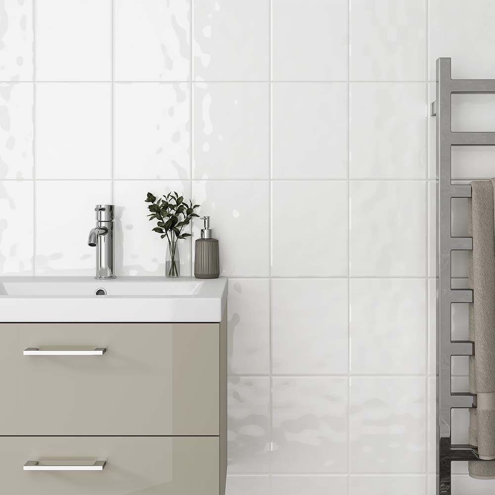 Verona Bumpy Gloss White Ceramic Wall Tile 200x250mm Pk/20