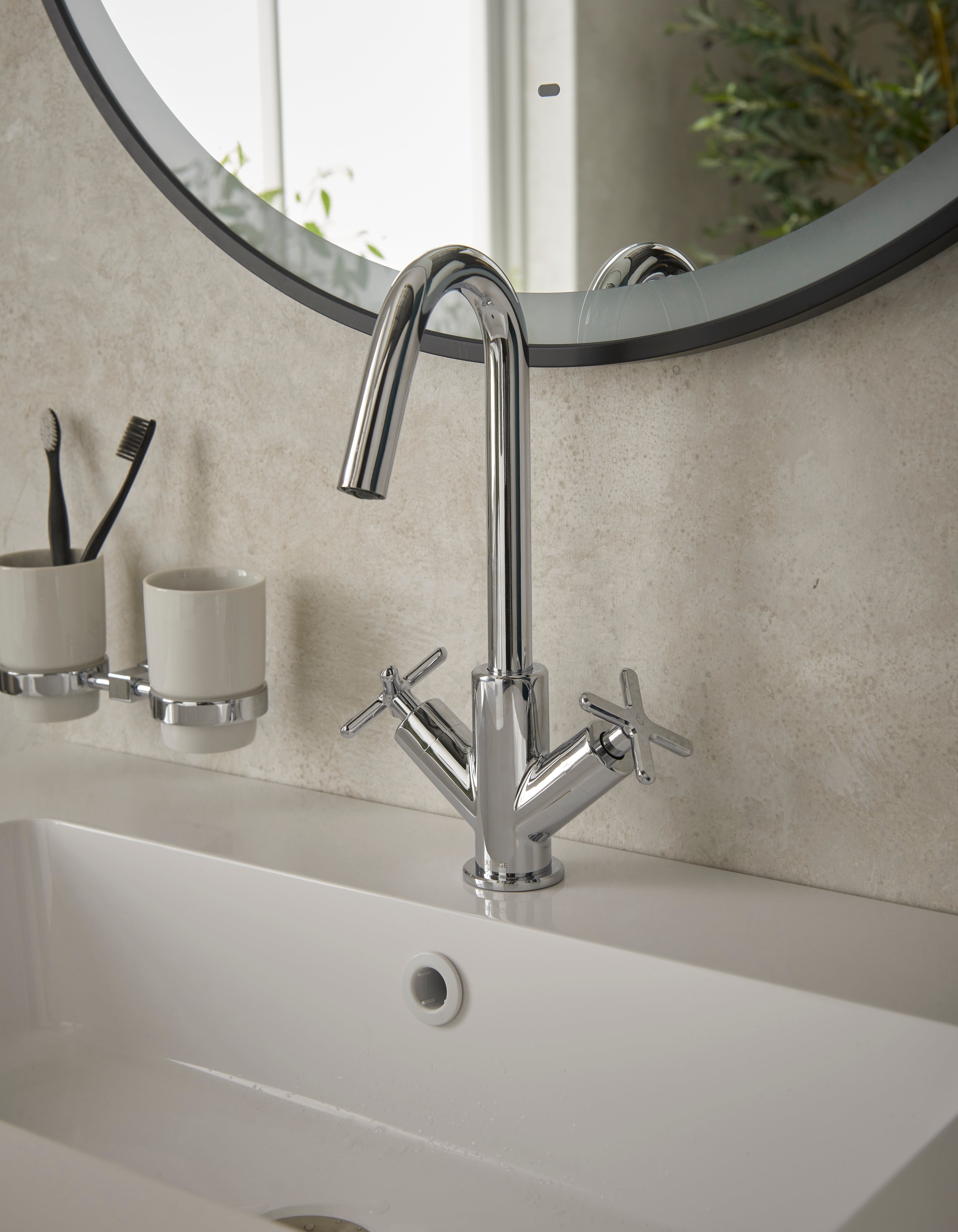 Heritage Lynton 1 Taphole 600mm Sit On Basin White