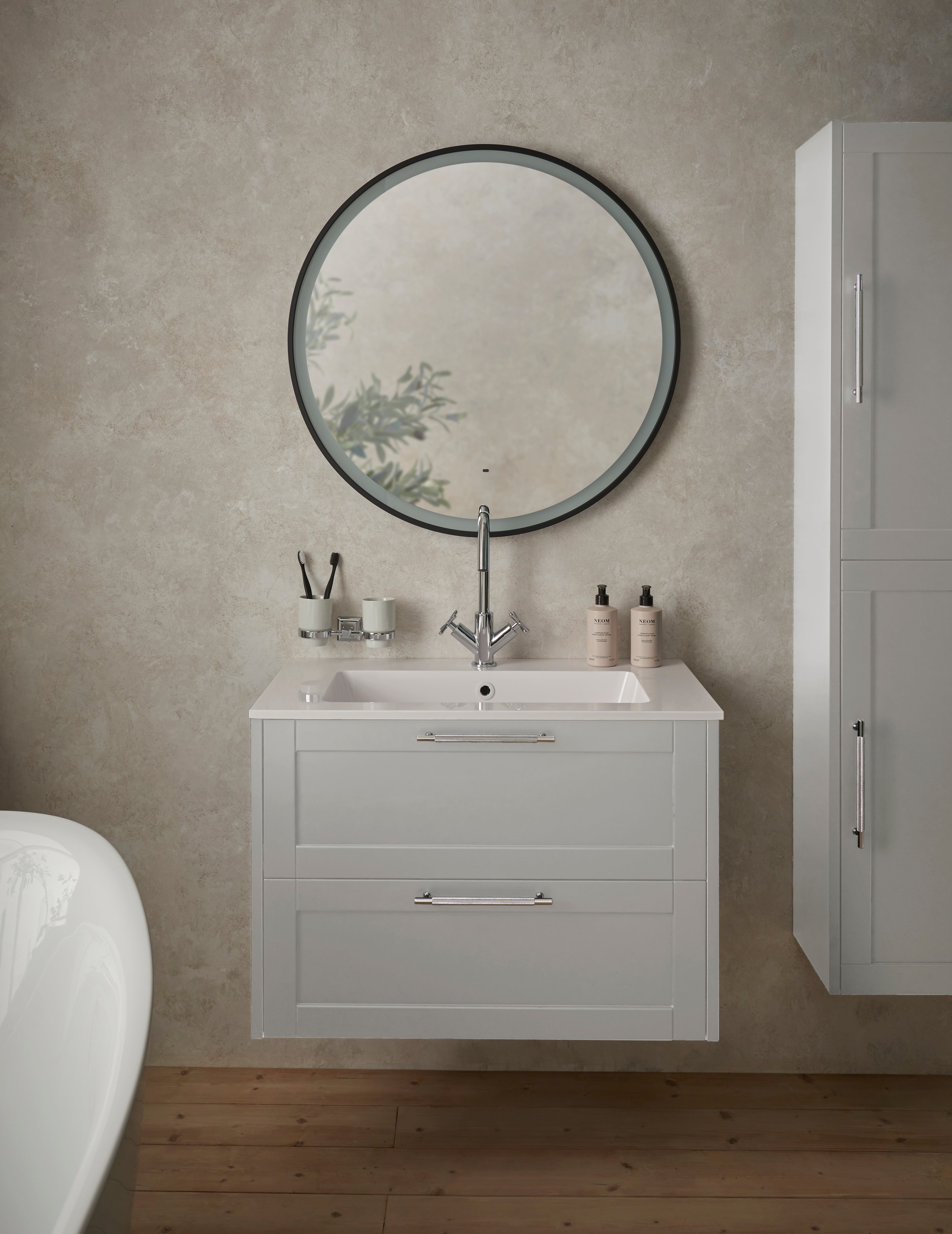 Heritage Lynton 1 Taphole 600mm Sit On Basin White